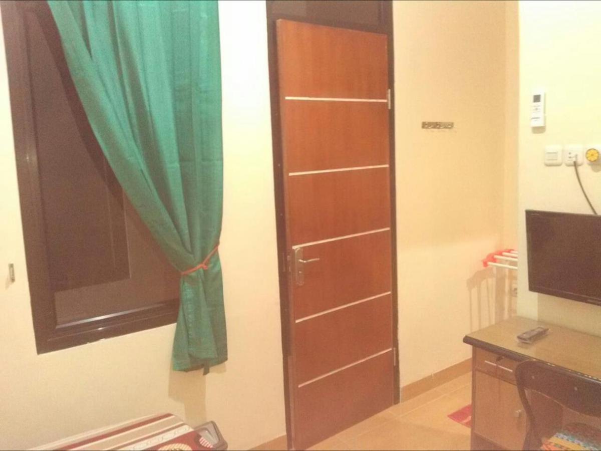 Hotel Danyshom Cikarang Exteriér fotografie